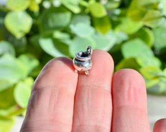 BULK 20 Witches Cauldron 3D Silver Tone Charms SC1973