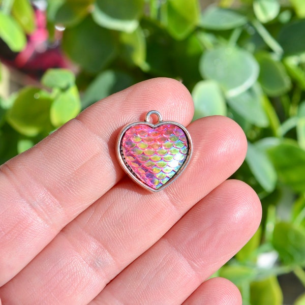 1 Mermaid Fish Scale or Dragon Scale Pink Heart Charm SC6722