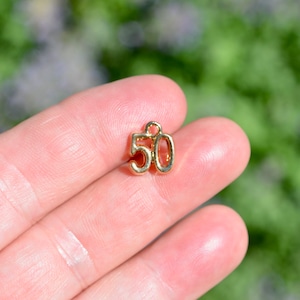 BULK 20 Number 50 Gold Tone Charms GC1868