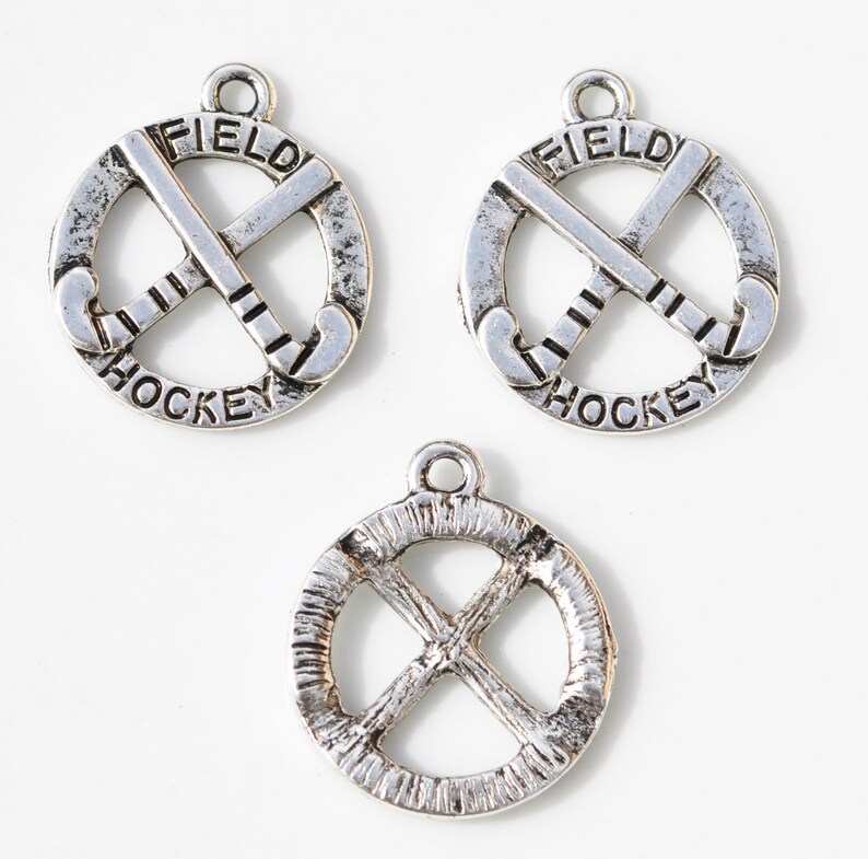 10 Round Field Hockey Silver Tone Charms SC5029 Etsy
