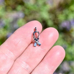15   Cancer Awareness Silver Tone HOPE Ribbon Charms SC1956