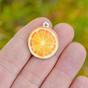 1  Orange Slice Charm SC4107