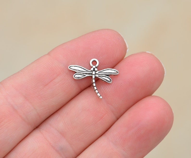 1 Dragonfly Silver Tone Charm SC6545