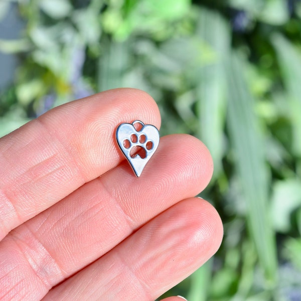 1 Heart Charms with Stamped out  Paw Print SC5015