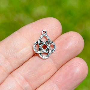10  Celtic Knot  Silver Tone Charms SC4233