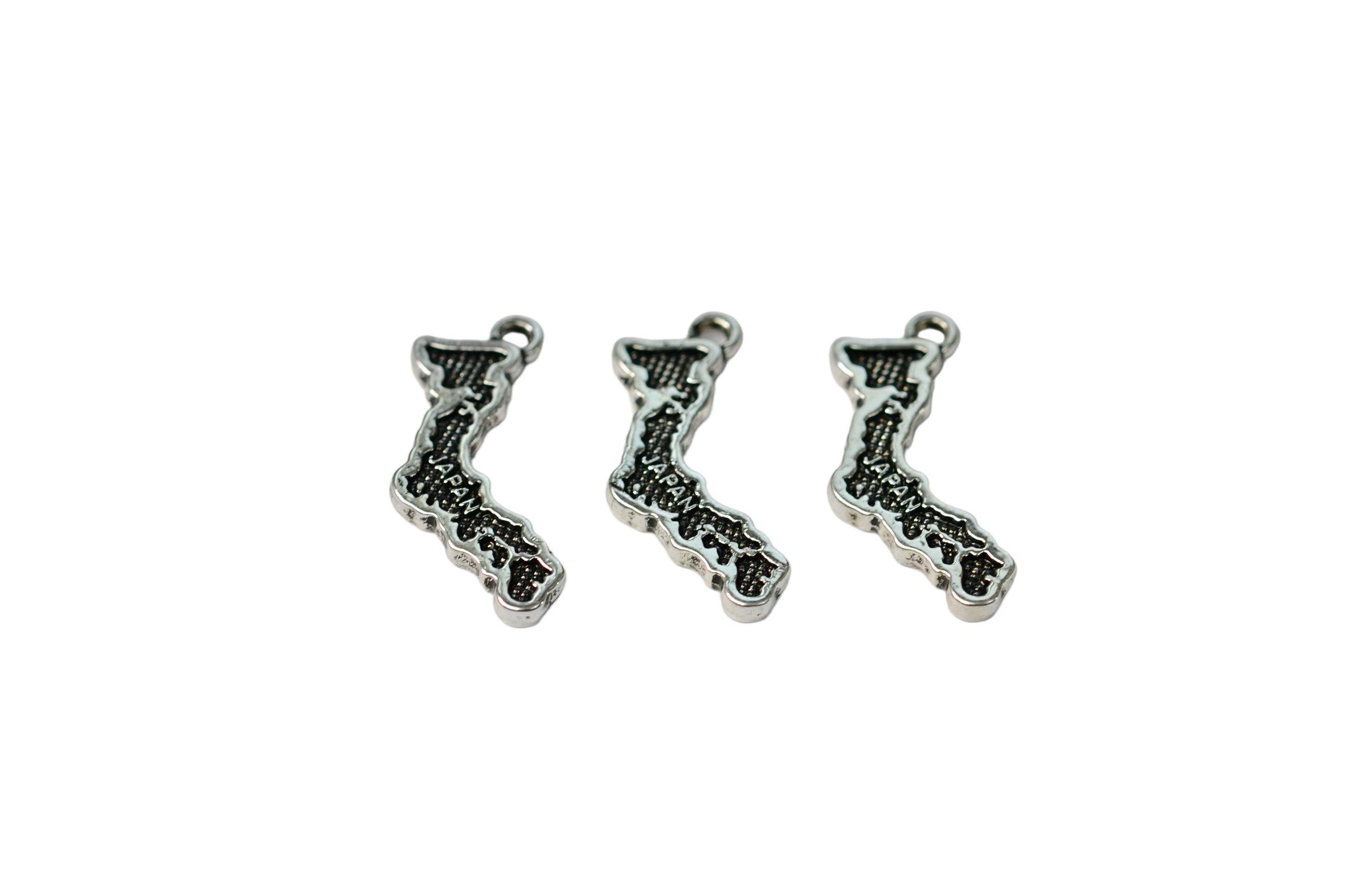 アクセサリー potobochan ぶら下がるセンザンコウネックレス(black) | EmiriA online shop