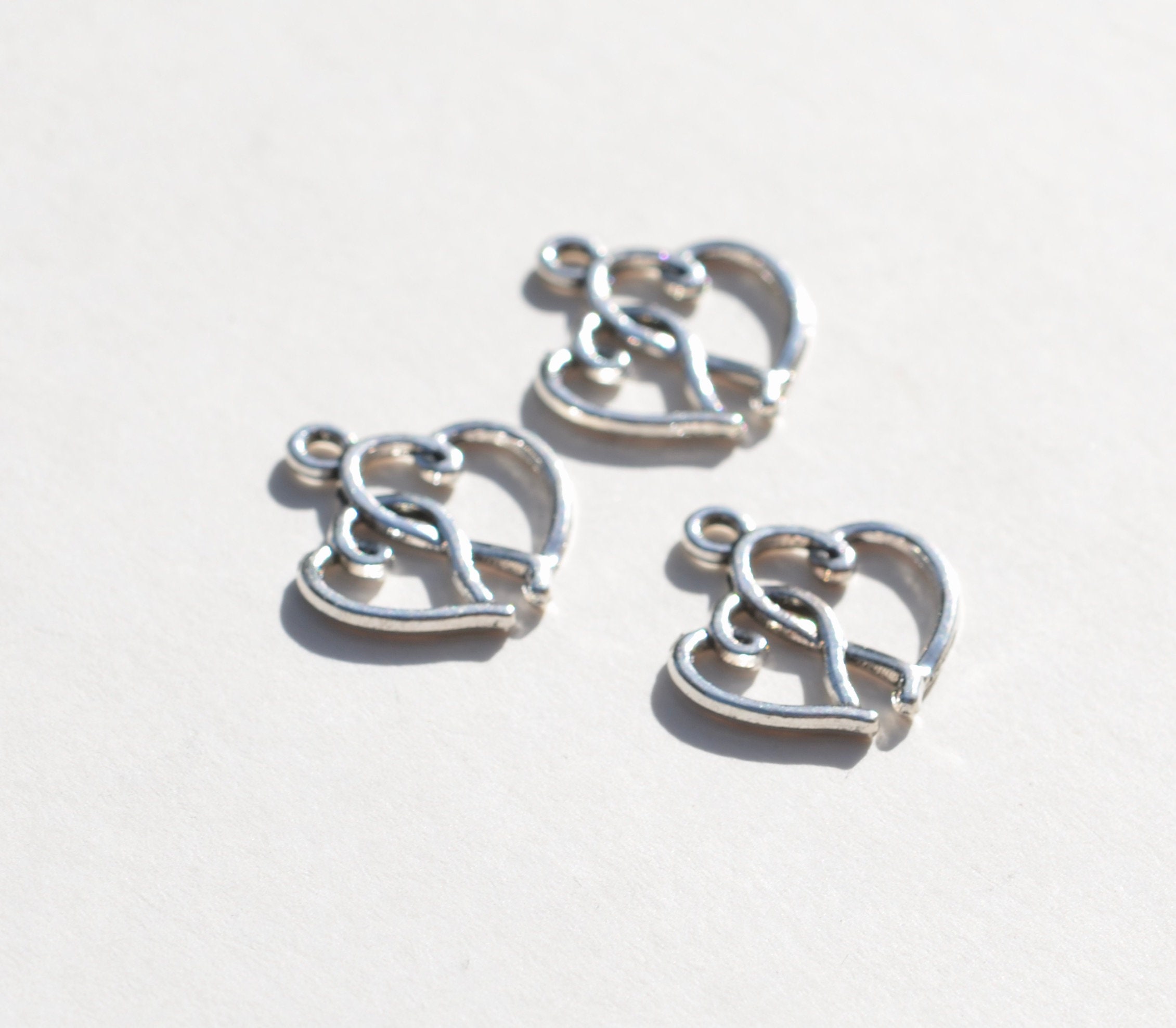 20pcs Flower Heart Charms Valentine Charms Double Sided Charms Antique Silver Tone 18x18mm cf1659