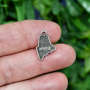 1 State of Maine Silver Tone Charm SC5666