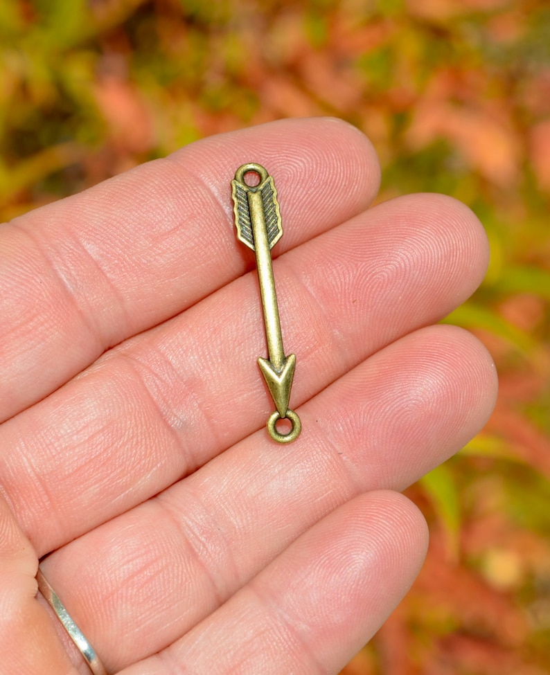 BULK 50 Arrow Bronze Tone Connector Charms BC2592