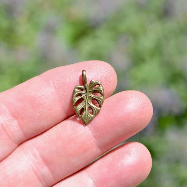 BULK 50   Leaf  Bronze Tone Charms BC2488