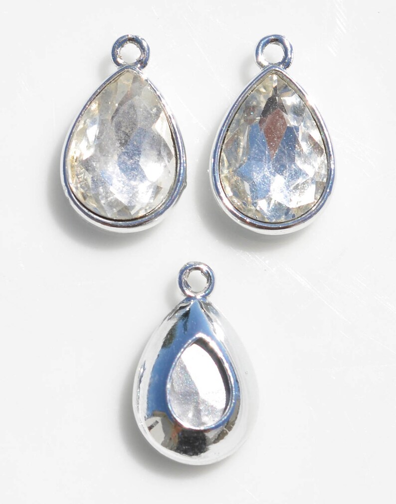 BULK 20 Clear Glass Birthstone Teardrop Charms SC5119