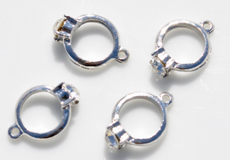 1 Ring 3D Antique Silver Tone with Clear Stone Charm SC6931