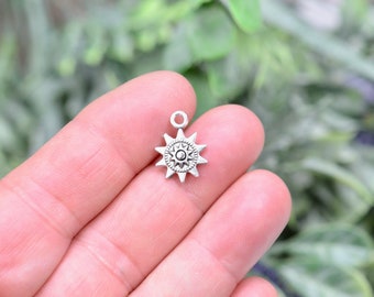 925 Sterling Silver Sun Open-back Charm Pendant 28mm x 22mm 925 Sterling Silver Sun Open-back Charm Pendant 28mm x 22mm