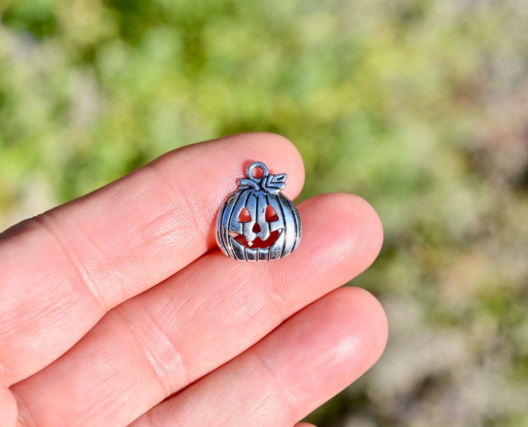 10 Jack O Lantern Pumpkin Halloween Silver Tone Charms SC6433 - Etsy