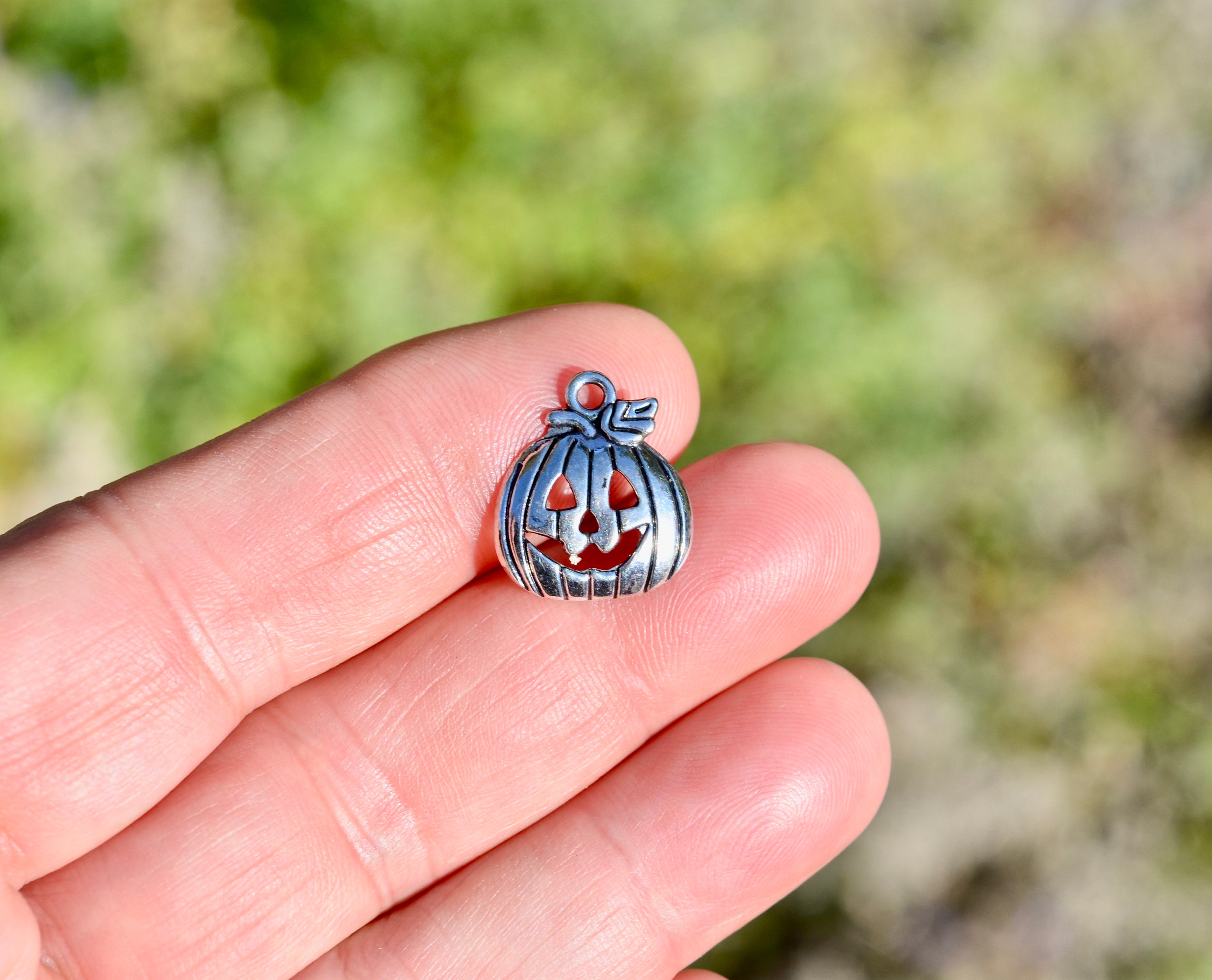 10 Jack O Lantern Pumpkin Halloween Silver Tone Charms SC6433 - Etsy