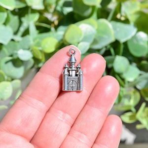 BULK 20 Castle Silver Tone Charms SC1857