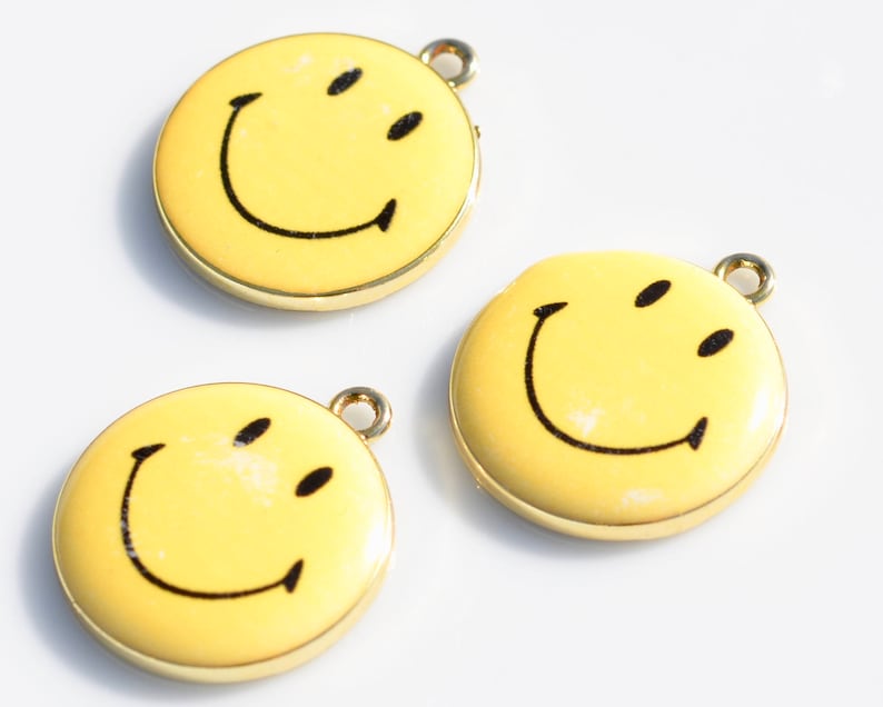 BULK 20 Smiley Face Emoji Gold Plated and Yellow Enamel Charms GC5417