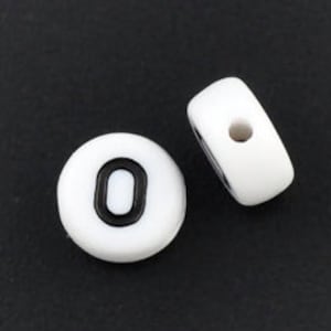 20 White Acrylic Letter O Beads, 7mm Round Alphabet Beads  BD1049