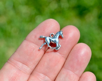 BULK 50  Horse 3D Silver Tone Charms SC3020