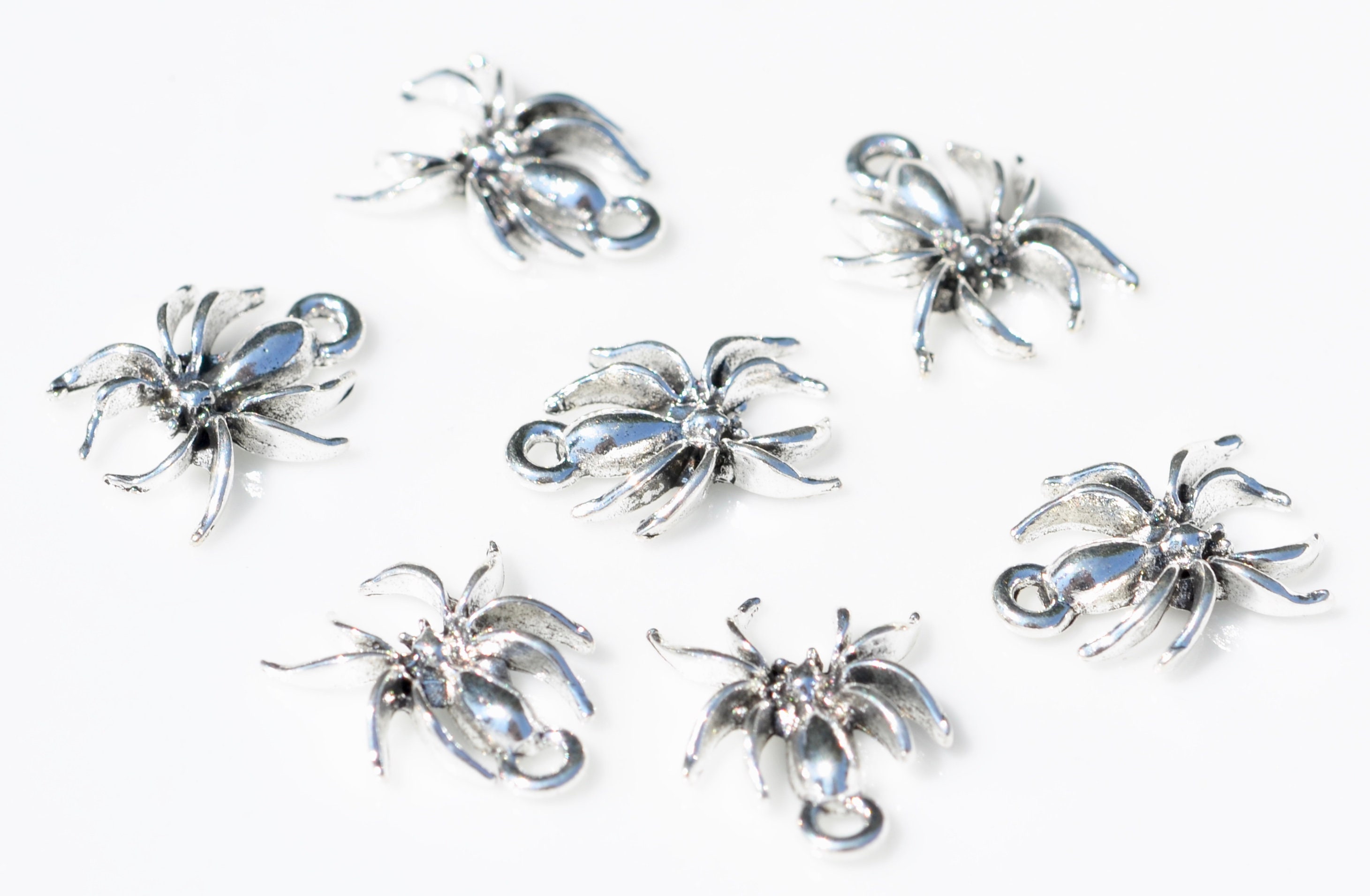 10 Spider Silver Tone Charms SC3538 - Etsy