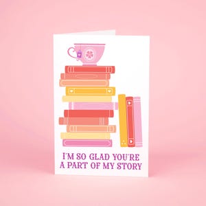 Estou tão feliz que você faça parte da minha história, cartão, cartão de dia dos namorados, cartão de livro, cartão de felicitações em branco, cartão de pilha de livros, amor, romance, amigos