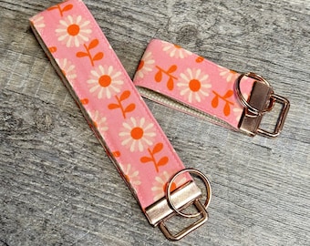 Daisies on Sorbet pink Wristlet / Keychain wrist strap / floral key holder