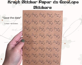 Puede incluir: Papel adhesivo Kraft en un sobre. El papel es de color marrón claro y presenta múltiples pegatinas con el texto "Save the date" en un diseño circular. Cada hoja contiene 40 pegatinas.