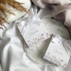 Gastgeschenke zur Geburt oder Babyparty – Klappkarte mit Mandeln & Schokolade – Babykarte mit Namen, Personalisierte Gastgeschenke