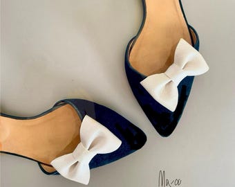 Fermagli per scarpe con fiocco in pelle bianca - Decorazione per matrimonio bianco crema (7 cm)
