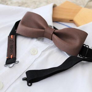 Brown leather bow tie. Cinnamon brown bow tie. Groomsmen accessory. Custom wedding bow ties