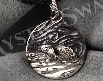 Collar de nutria en plata de ley: colgante con medallón de animal espiritual