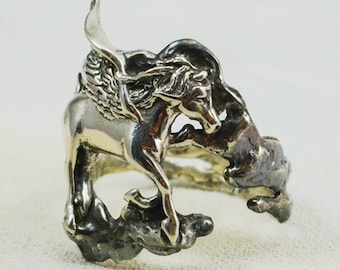 Pegasus Ring in Sterling Silver