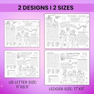 Op de afbeelding: Vier zwart-wit activiteitenbladen met de tekst "2 DESIGNS I 2 SIZES". Twee bladen zijn US Letter formaat, 27,9 cm x 21,6 cm, en twee zijn Ledger formaat, 43,2 cm x 27,9 cm. Elk blad bevat woordzoekers, doolhoven en invulopdrachten met de thema's "Demon Hunters" en "Saja Boys".