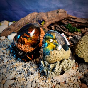 Dinosaur Egg Night Light, Dinosaur Egg Lamp – T-Rex & Raptor Versions – Prehistoric Night Light, gift for him, birthday gift.