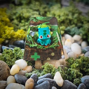 Decor for your keyboard, bulbasaur resin keycap 1u, Fushigidane handmade resin keycap, artisan resin keycap, anime keycap,
