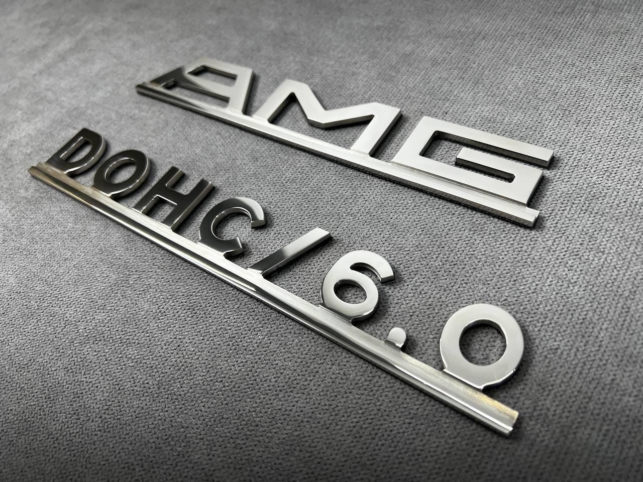 ＡMG-本物インブレム-ベンツ107用 Set AMG DOHC/6.0 Emblem for Mercedes W126 W124 W116 R107 - Vintage
