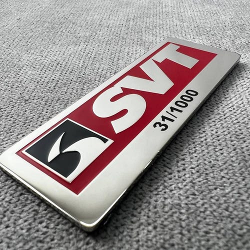 Badge emblème intérieur SVT - Badge personnalisé SVT