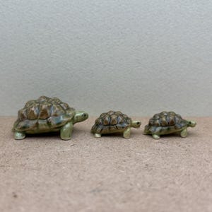 Hand-Painted Ceramic Tortoise Family: Miniature Turtle Trio