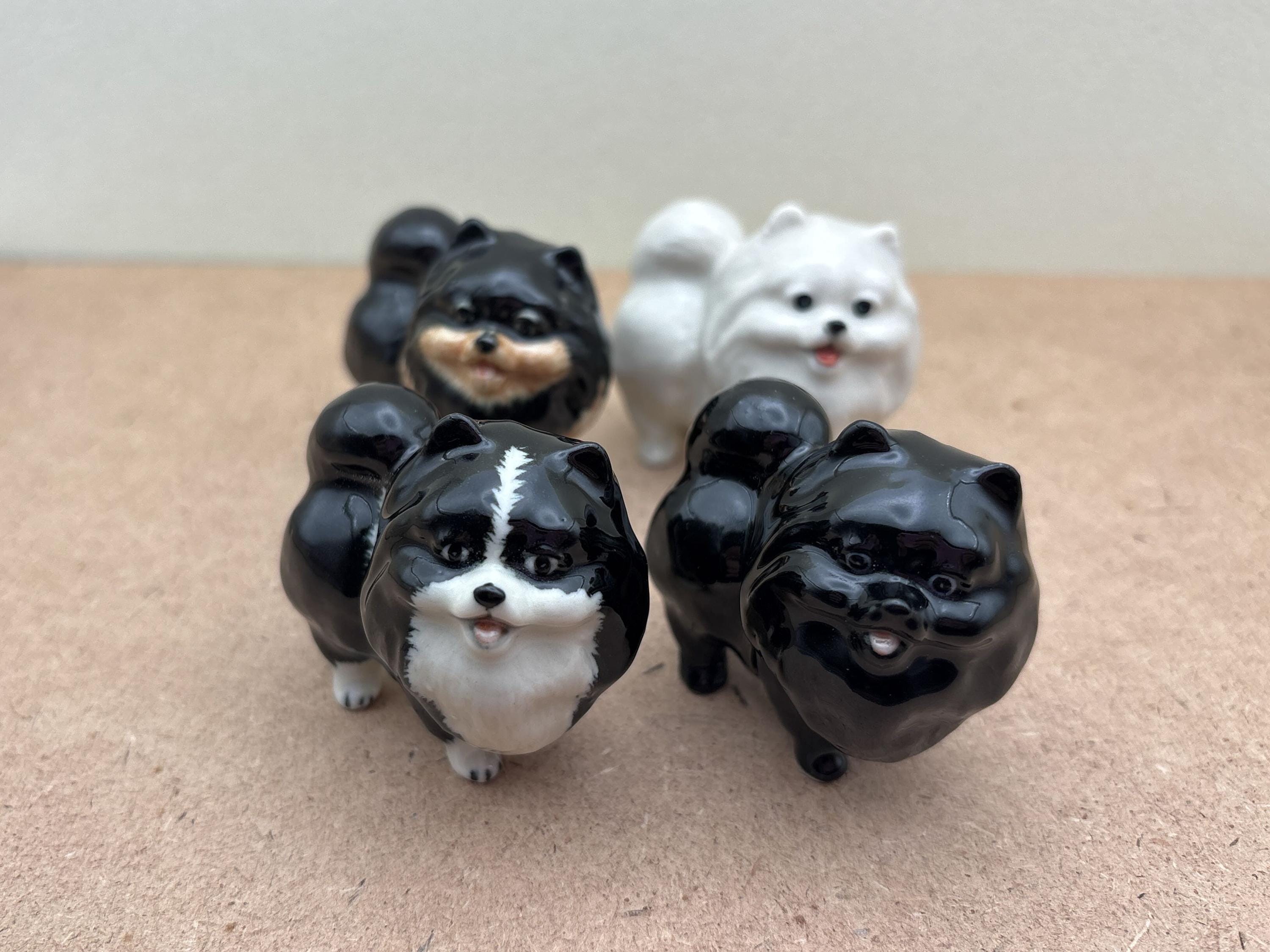 Adorable Ceramic Pomeranian Figurine - Perfect Gift for Dog Lovers, Pom Lovers & Pet Collectors - Handcrafted Dog Statue for Home Decor