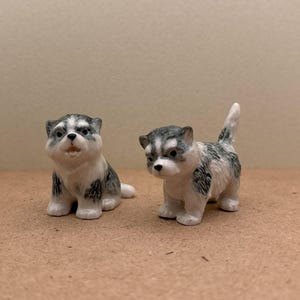 Adorable Ceramic Husky Dog Figurine Set – Hand-Painted Siberian Husky Decor – Perfect for Dog Lovers, Collectors & Home Decor Accents