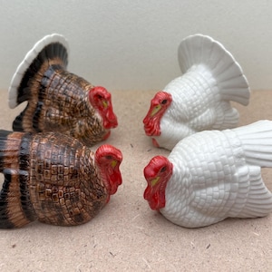 Ceramic Turkey Salt and Pepper Shakers Set | Hand-Painted Ceramic Thanksgiving Table Decor | Rustic Farmhouse Kitchen Gift