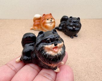 Figura de cerámica de Pomerania pintada a mano / Figura coleccionable de perro