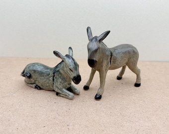 Hand-Painted Ceramic Donkey Figurines: Rustic Farmhouse Decor