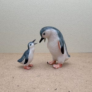 Hand-Painted Penguin Family Ceramic Sculpture - Charming Mother & Baby Penguins Figurine, Perfect Gift for Animal Lovers and Coastal Decor