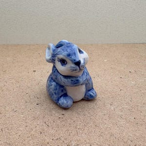 Hand-Painted Blue Ceramic Rabbit Figurine – Adorable Bunny Decor for Animal Lovers, Collectors, and Cottagecore Home Aesthetics