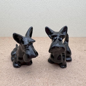 Handcrafted Black Ceramic Scottie Dog Figurines – Adorable Scottish Terrier Home Decor Collectibles for Dog Lovers & Figurine Collectors
