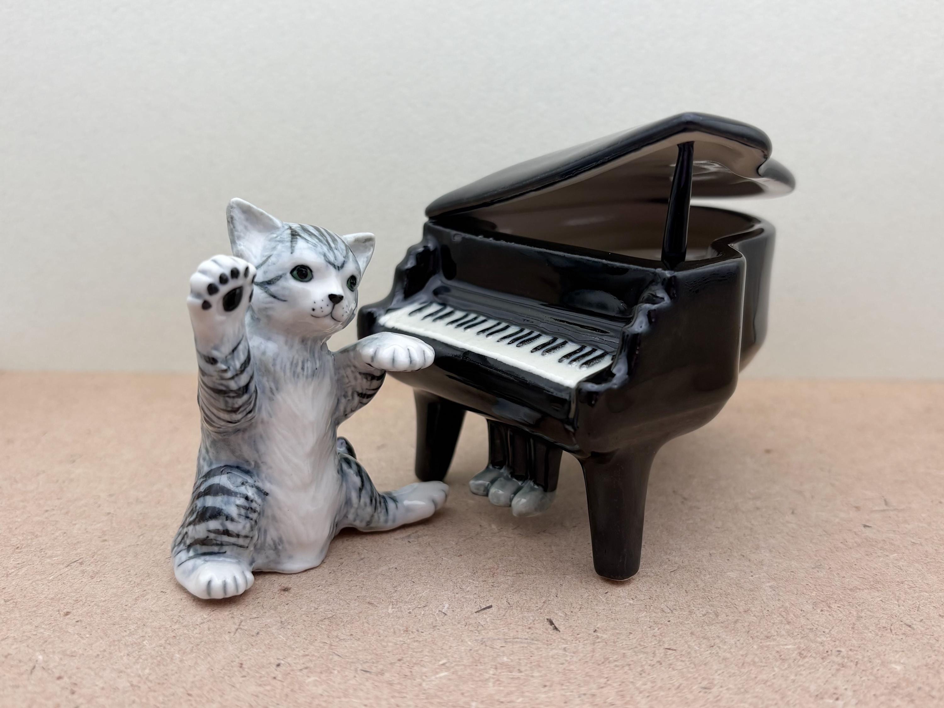 Cat Piano Figurine