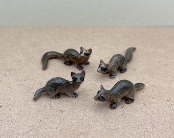 Handbemalte Keramik Frettchen Figur: Short-Tailed & Long-Tailed Modelle