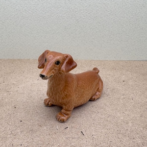 Ceramic Dachshund Figurine | Realistic Brown Dog Collectible | Handmade Wiener Dog Statue | Perfect Gift for Dog Lovers & Home Decor