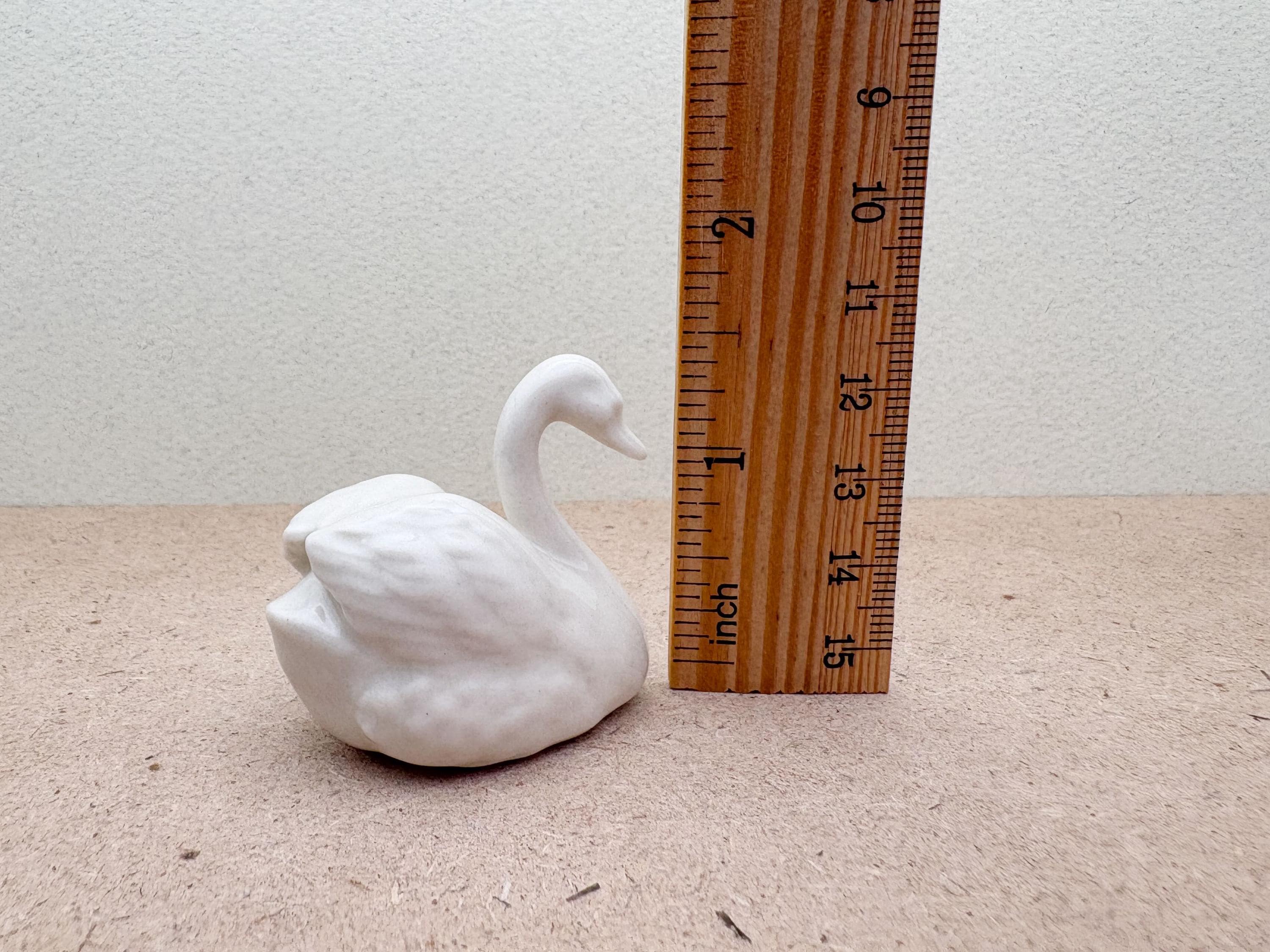 光沢のある白い白鳥の置物：ミニチュアセラミック製鳥の装飾品 - Etsy 日本